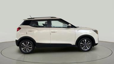 2021 Mahindra XUV300