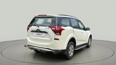 2019 Mahindra XUV500