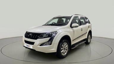 2016 Mahindra XUV500