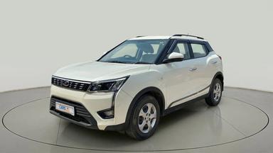 2021 Mahindra XUV300