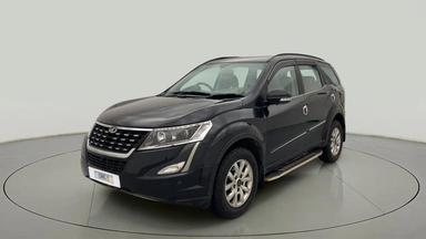 2020 Mahindra XUV500