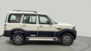 2015 Mahindra Scorpio