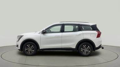 2021 Mahindra XUV700