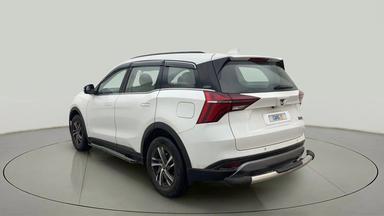 2021 Mahindra XUV700