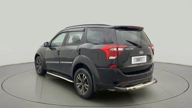 2018 Mahindra XUV500