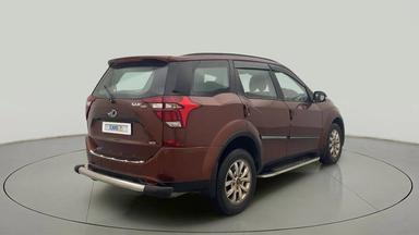 2019 Mahindra XUV500