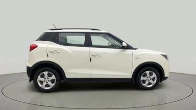 2022 MAHINDRA XUV300