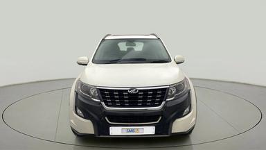 2020 Mahindra XUV500