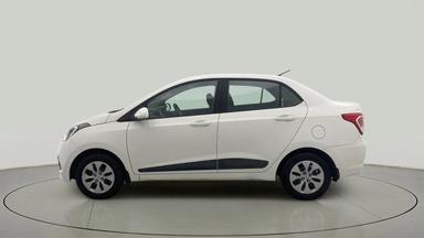 2016 HYUNDAI XCENT