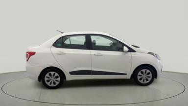 2016 HYUNDAI XCENT