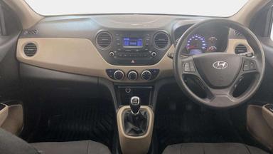 2016 HYUNDAI XCENT