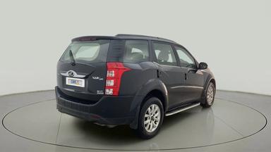 2017 Mahindra XUV500