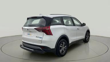 2023 Mahindra XUV700