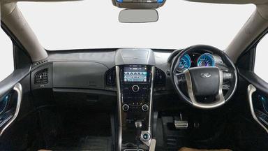 2020 Mahindra XUV500