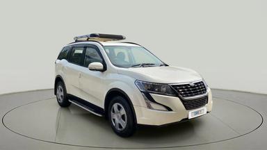 2018 Mahindra XUV500