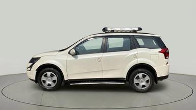 2018 Mahindra XUV500