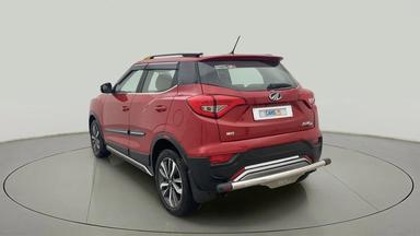 2021 Mahindra XUV300