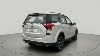 2019 Mahindra XUV500