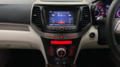 2021 Mahindra XUV300