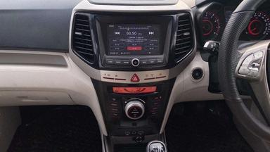 2022 Mahindra XUV300