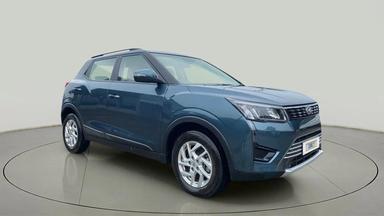 2022 Mahindra XUV300