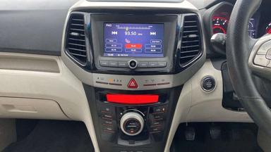 2020 Mahindra XUV300