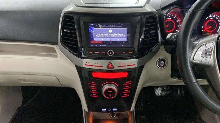 2021 MAHINDRA XUV300