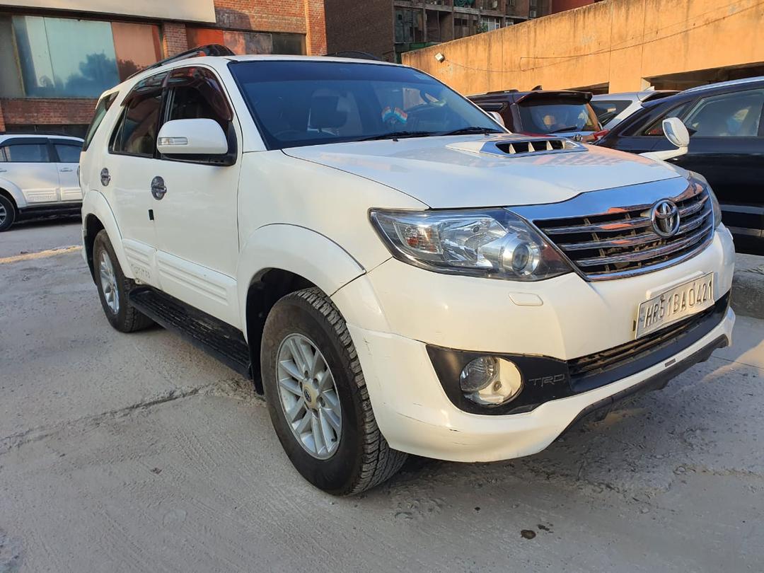 FORTUNER 4X2 AUTOMATIC