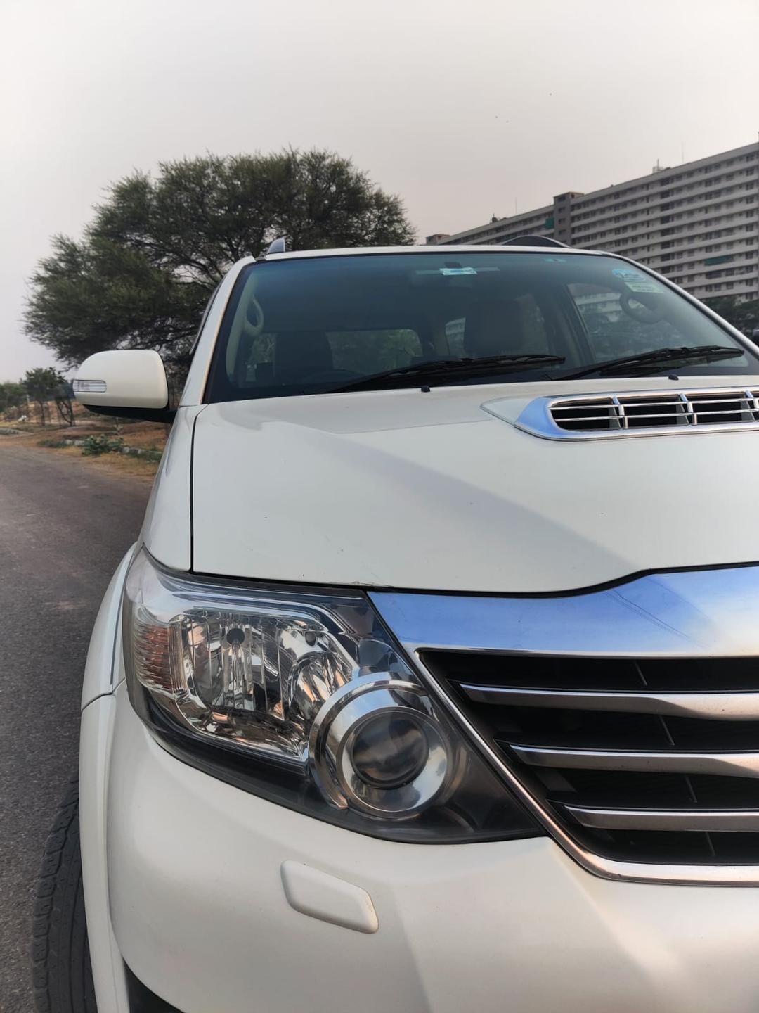 Fortuner 2014 model Brand new condition 2nd owner contact number 7009726922