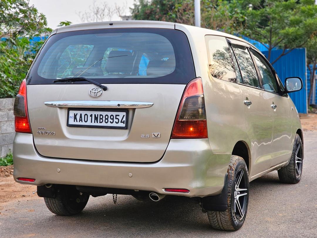 Toyota Innova 2.5VX 2011 Model In Excellent Condition