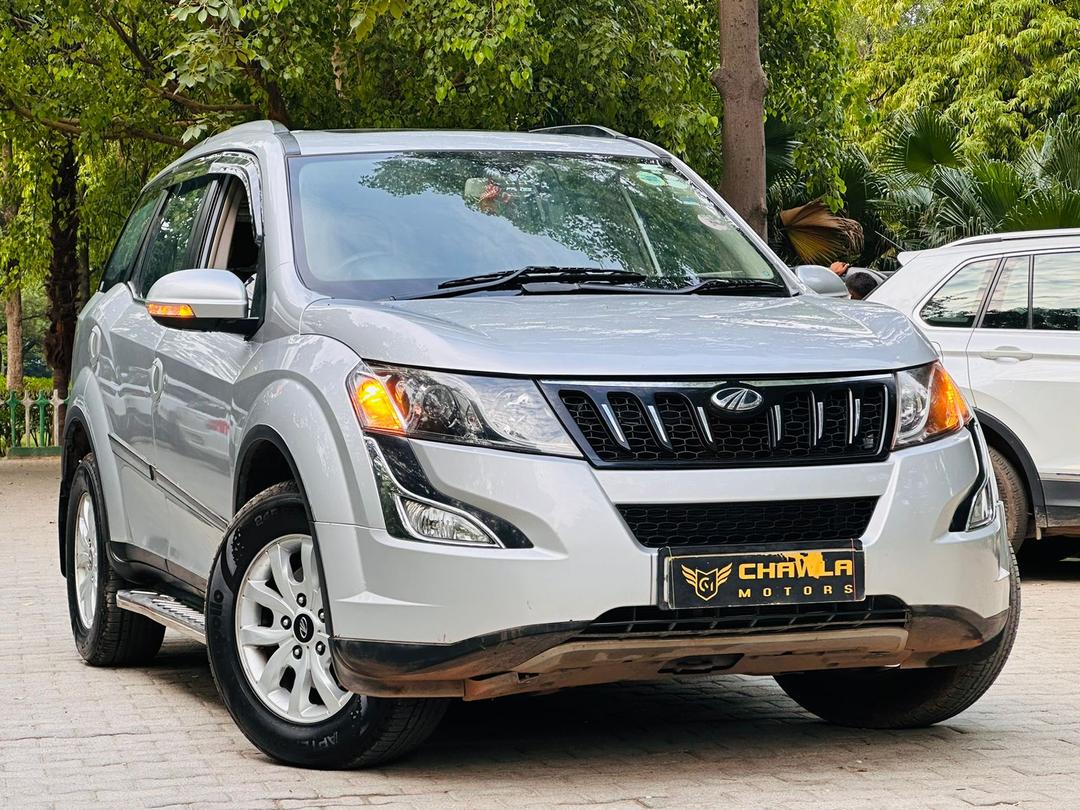 Mahindra XUV W10 with sunroof automatic model 2016 running 81k DL number