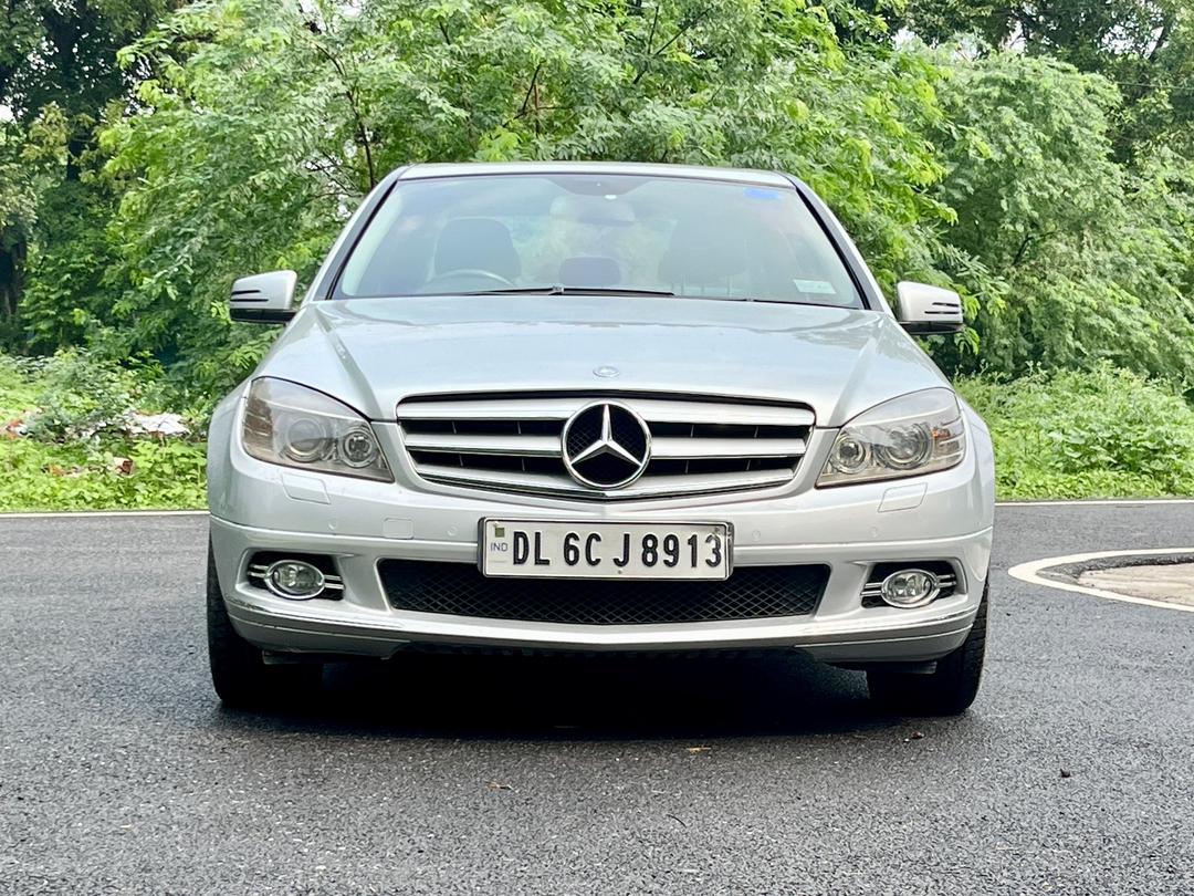 Mercedes C250 V6 | ₹4.65 Lakh - Petrol
