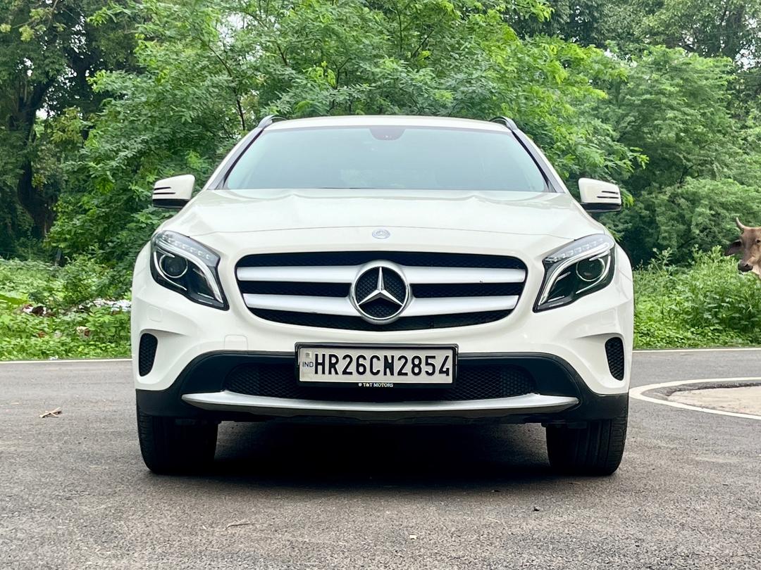 Mercedes GLA 200 | ₹9.95 Lakh