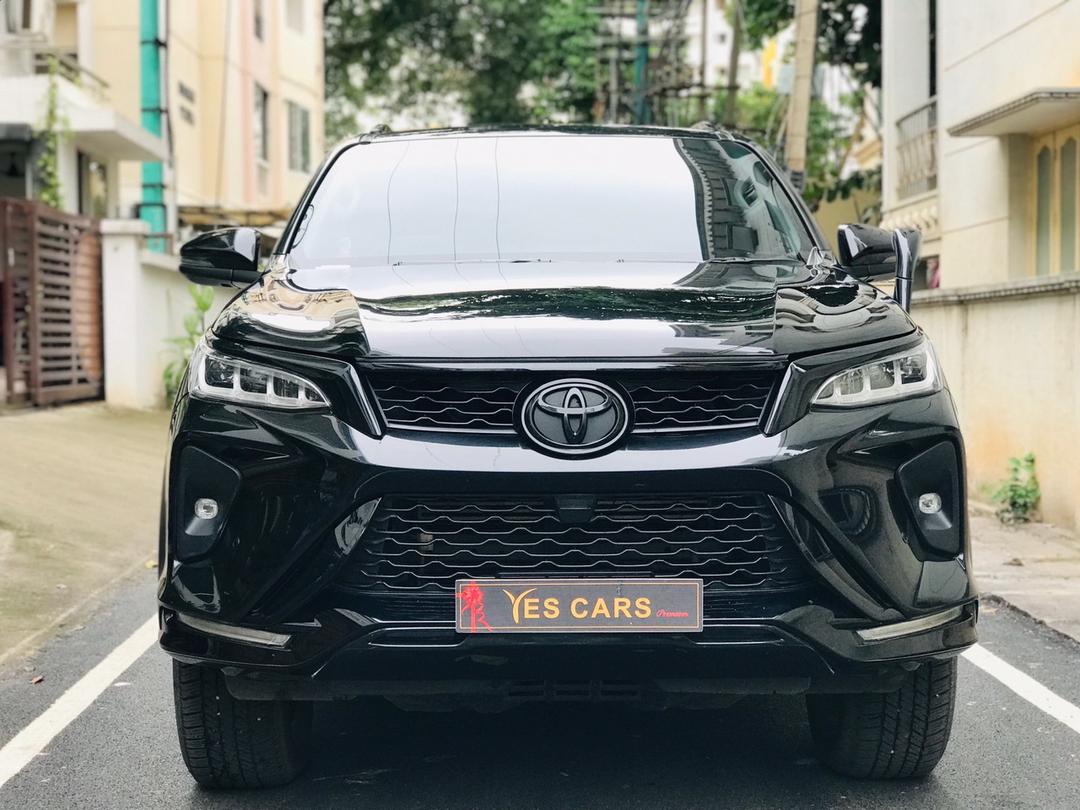 TOYOTA FORTUNER SIGMA 4 AT